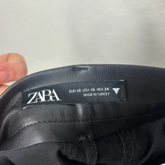 Zara Faux Leather Black High Rise Shorts Size XS - Picture 5 of 6
